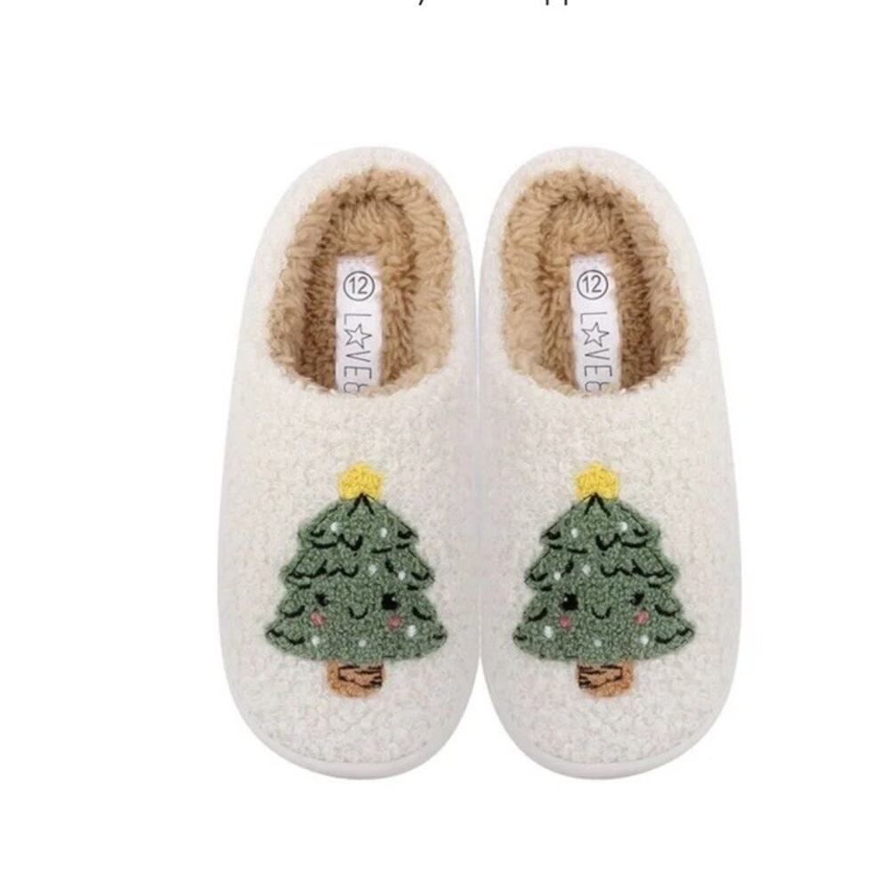 Love 83 Little Kids Holiday Icon Christmas Tree Slippers Size S 11/12 NWT